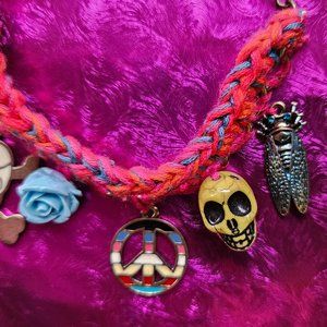 ☮️💀Princess VERA WANG Charm Bracelet - GPC💀☮️